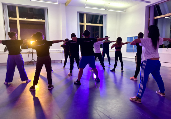 Adult street & contemporary dance classes - picture 1